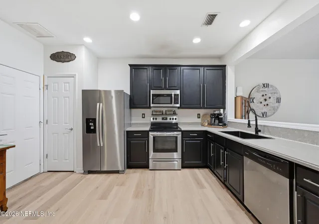 Photo 4 of Townhouse for sale at 4186 Marblewood Ln, Jacksonville, FL 32216 | MLS# 2150628 | Listing updated on 2026-09-09