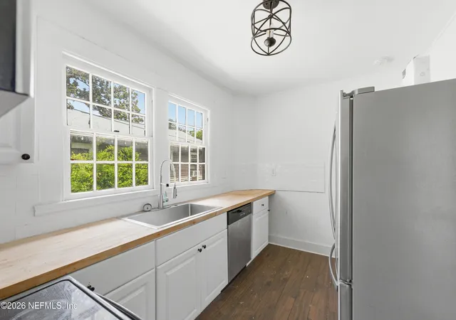 Photo 3 of Single family home for sale at 502 W 18th Street, Jacksonville, FL 32206 | MLS# 2149458 | Listing updated on 2026-08-19