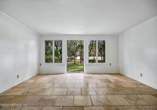 Photo 3 of Sale Pending at 3316 Sea Marsh Rd, Fernandina Beach, FL 32034 | MLS# 2151193 | Listing updated on 2026-09-17