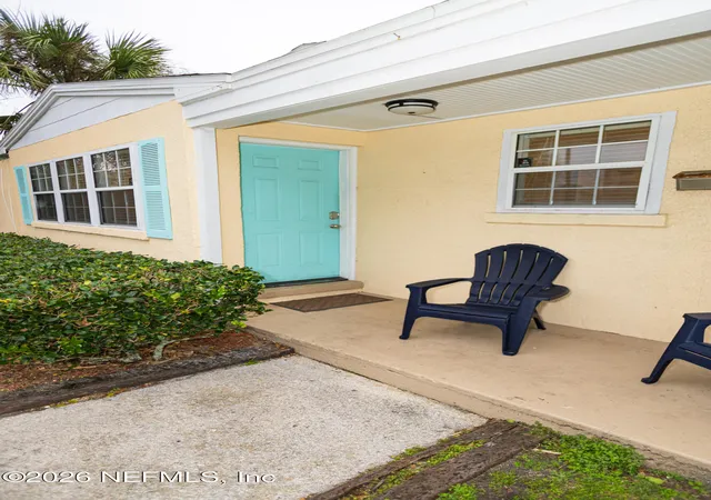 Photo 2 of Single family home for sale at 218 4th Avenue S, Jacksonville Beach, FL 32250 | MLS# 2149580 | Listing updated on 2026-06-10