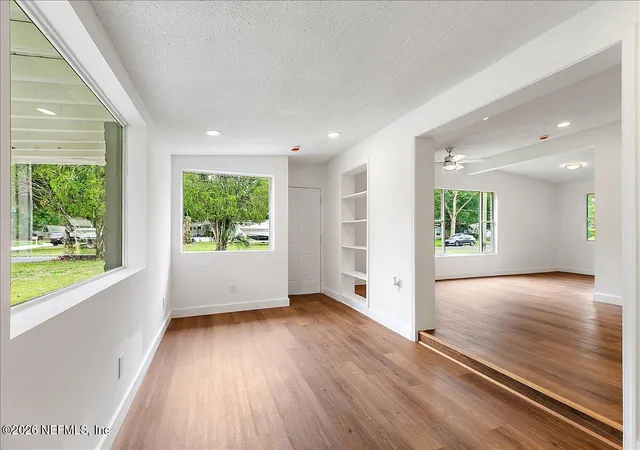 Photo 3 of Single family home for sale at 6903 Clovis Rd, Jacksonville, FL 32205 | MLS# 2150074 | Listing updated on 2026-08-31