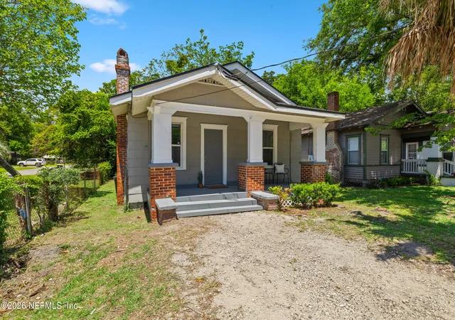 Photo 2 of Single family home for sale at 698 Bridal Ave, Jacksonville, FL 32205 | MLS# 2150336 | Listing updated on 2026-10-08