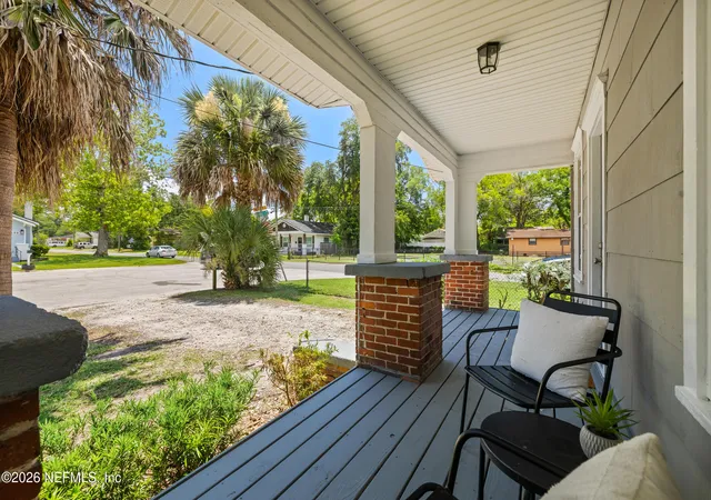 Photo 4 of Single family home for sale at 698 Bridal Ave, Jacksonville, FL 32205 | MLS# 2150336 | Listing updated on 2026-10-08