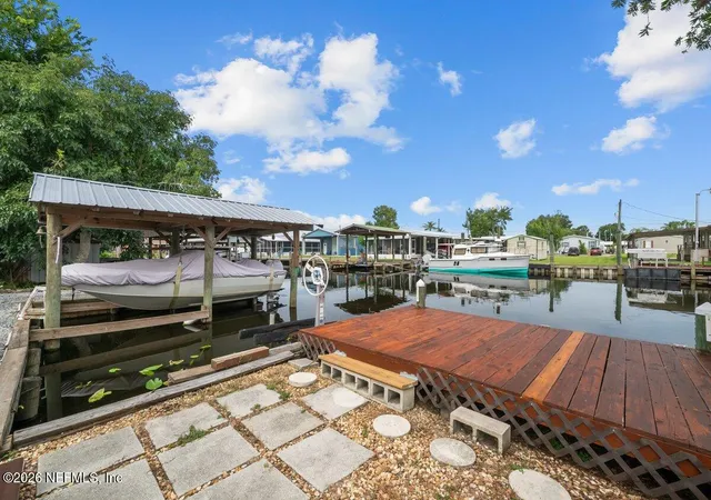 Photo 3 of Manufactured home for sale at 41 Scott St, Welaka, FL 32193 | MLS# 2149715 | Listing updated on 2026-08-02