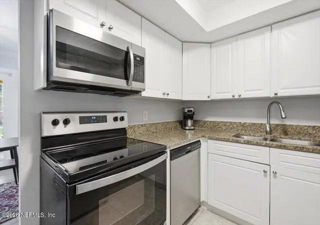 4th image of 3864 La Mirada Dr N #5, Jacksonville, FL 32217 | MLS# 2150501