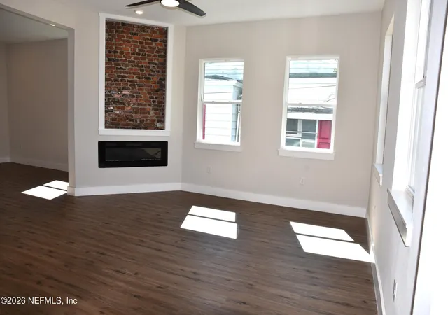 Photo 4 of Single family home for sale at 1069 Spearing St, Jacksonville, FL 32206 | MLS# 2149955 | Listing updated on 2026-08-28