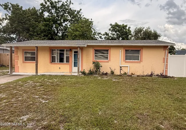 2nd image of 880 Emerald Dr, Mount Dora, FL 32757 | MLS# 2150067