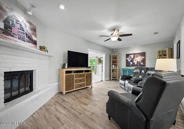 Homes for sale in Orange Park, FL | 1102 Meadow Dr, Orange Park, FL 32065 | MLS# 2150134