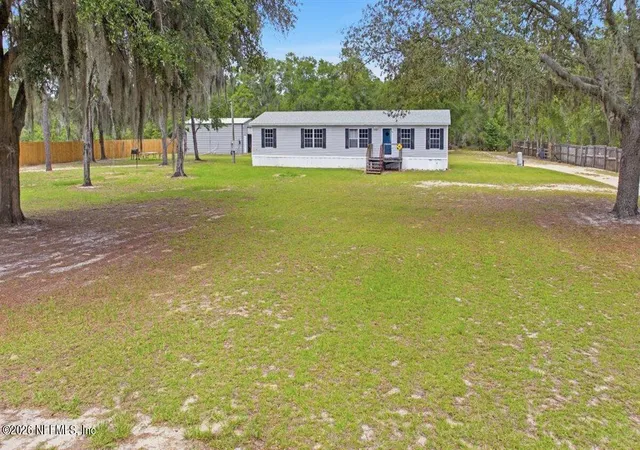 Photo 2 of Manufactured home for sale at 194 Keuka Rd, Interlachen, FL 32148 | MLS# 2150389 | Listing updated on 2026-09-18