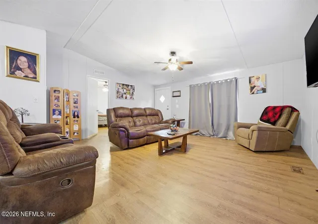 Photo 3 of Manufactured home for sale at 194 Keuka Rd, Interlachen, FL 32148 | MLS# 2150389 | Listing updated on 2026-09-18