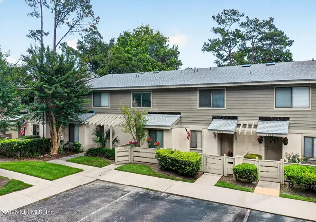 Homes for sale in Jacksonville, FL | 7701 Baymeadows Cir W #1074, Jacksonville, FL 32256 | MLS# 2150461