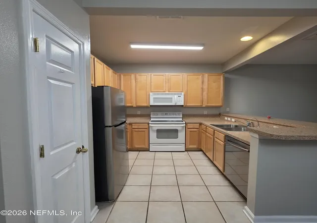 Photo 3 of Townhouse for sale at 5875 Parkstone Xing Dr, Jacksonville, FL 32258 | MLS# 2150465 | Listing updated on 2026-09-11