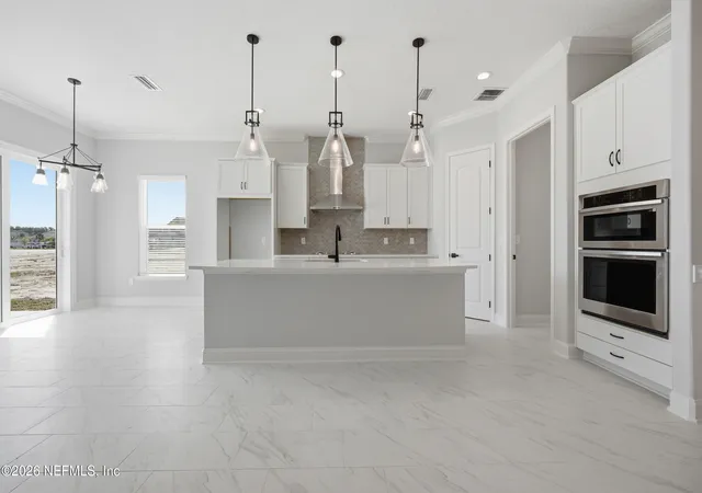 3rd image of 810 Oaklawn Ct, Saint Augustine, FL 32092 | MLS# 2150489