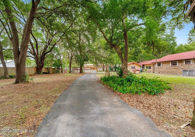 Photo 3 of Single family home for sale at 500 Walnut St, Welaka, FL 32193 | MLS# 2150548 | Listing updated on 2026-09-17