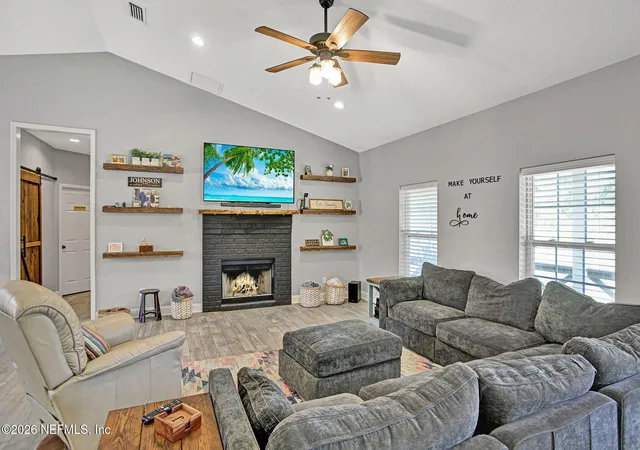 4th image of 5608 Jones Creek Rd, Keystone Heights, FL 32656 | MLS# 2150571