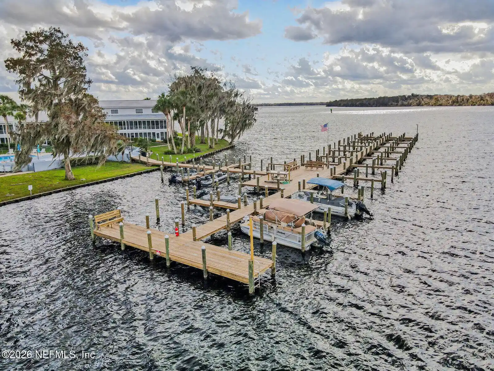 Listing Photo 2 - Condo for sale in 222 River Bend Pl located at 222 River Bend Pl, Welaka, FL 32193 - Unit #BLDG C