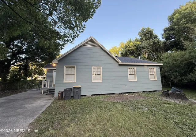 Photo 2 of Single family home for sale at 6946 Oakwood St, Jacksonville, FL 32208 | MLS# 2151438 | Listing updated on 2026-09-14
