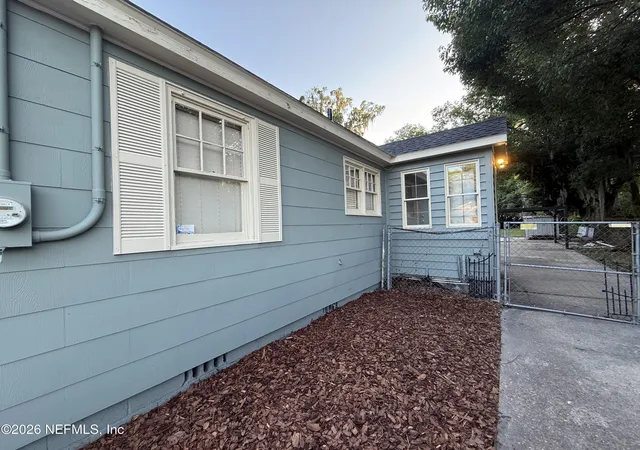 Photo 3 of Single family home for sale at 6946 Oakwood St, Jacksonville, FL 32208 | MLS# 2151438 | Listing updated on 2026-09-14