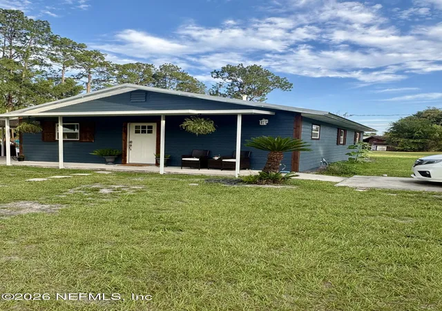 Photo 3 of Single family home for sale at 106 Dottie Ct, Interlachen, FL 32148 | MLS# 2150946 | Listing updated on 2026-10-05
