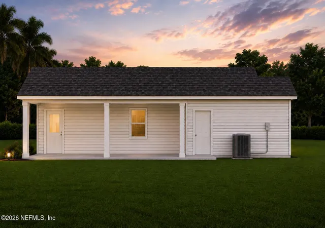 Photo 5 of Sale Pending at 201 Village Dr, Welaka, FL 32193 | MLS# 2150798 | Listing updated on 2026-08-09