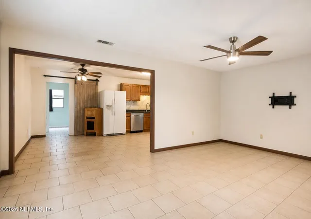 Photo 5 of Single family home for sale at 104 Oakdale Dr, Palatka, FL 32177 | MLS# 2153315 | Listing updated on 2026-09-01