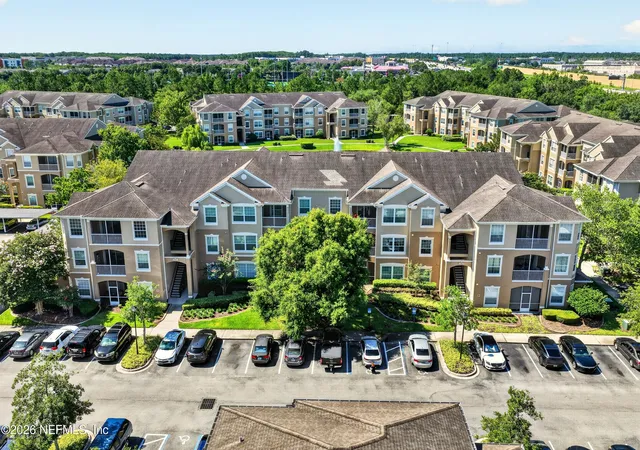 Photo 4 of Condo for sale at 7990 Baymeadows Rd E #404, Jacksonville, FL 32256 | MLS# 2151169 | Listing updated on 2026-09-08