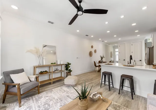 2nd image of 625 12th Ave S, Jacksonville Beach, FL 32250 | MLS# 2154684