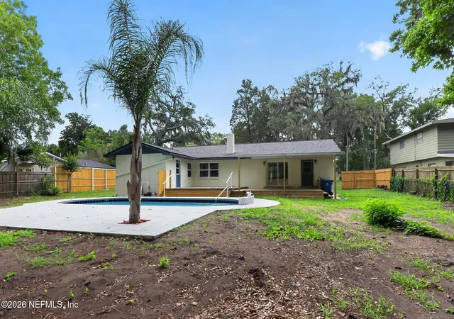 Photo 3 of Sale Pending at 1832 Plainfield Ave, Orange Park, FL 32073 | MLS# 2151065 | Listing updated on 2026-09-02