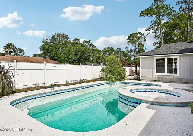 Photo 2 of Single family home for sale at 10720 Knottingby Dr, Jacksonville, FL 32257 | MLS# 2151223 | Listing updated on 2026-08-20