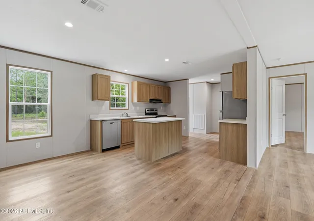 Photo 4 of Manufactured home for sale at 7533 Los Padres Ave, Keystone Heights, FL 32656 | MLS# 2151547 | Listing updated on 2026-10-05