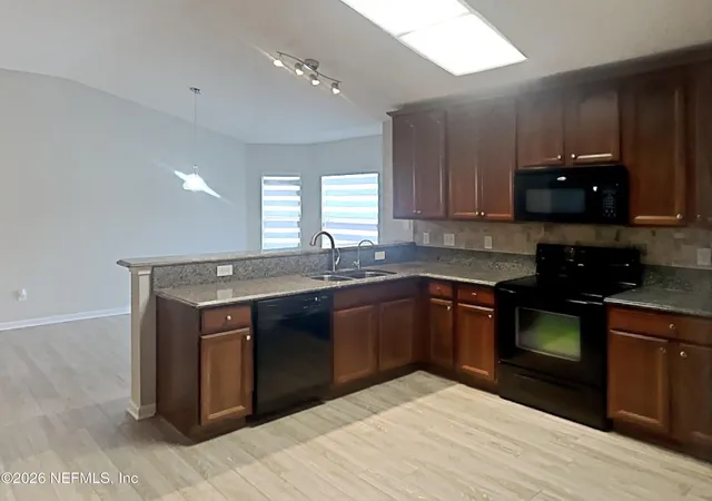Photo 3 of Sale Pending at 13895 Fish Eagle Dr E, Jacksonville, FL 32226 | MLS# 2151098 | Listing updated on 2026-08-21
