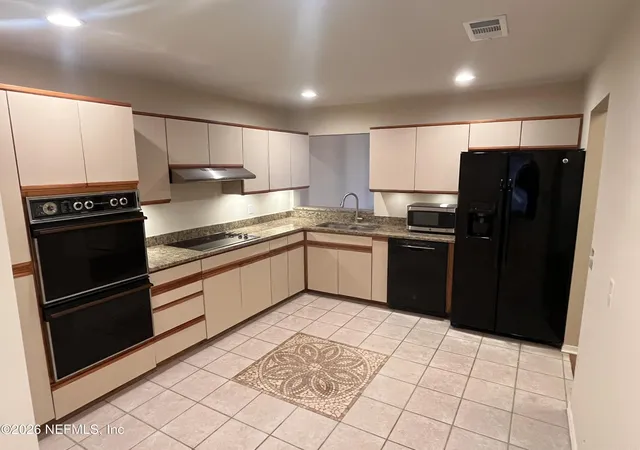 Photo 3 of Condo for sale at 3820 Lavista Cir #113, Jacksonville, FL 32217 | MLS# 2151549 | Listing updated on 2026-07-13