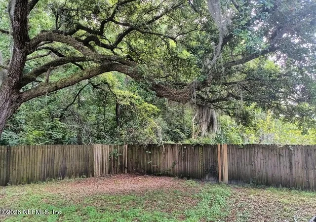 Photo 4 of Single family home for sale at 8611 Darlington Dr, Jacksonville, FL 32208 | MLS# 2153856 | Listing updated on 2026-09-01