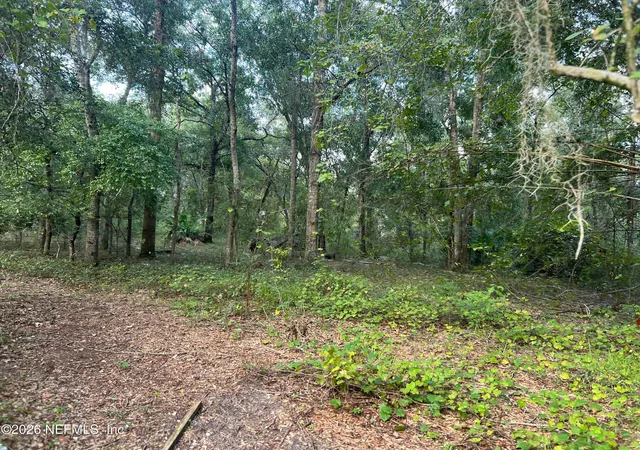 1st image of 126 Willow Ln, Hawthorne, FL 32640 | MLS# 2151322