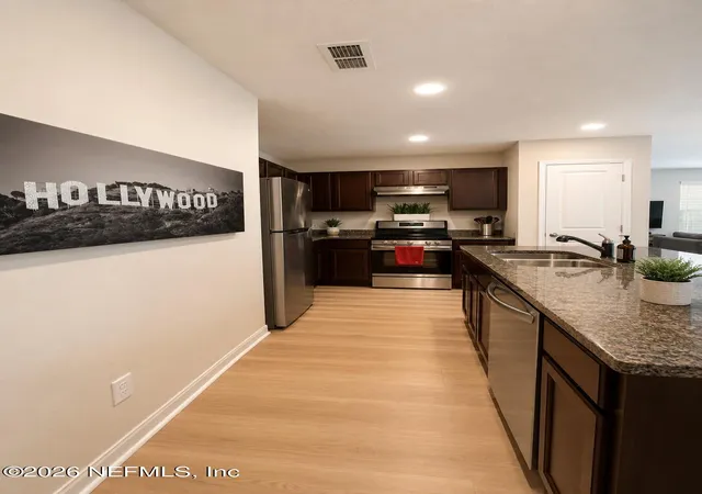 2nd image of 6535 Sweetbay Ln, Jacksonville, FL 32244