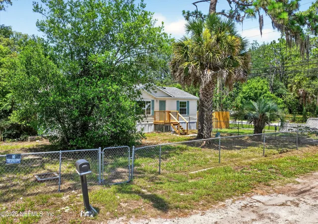 Photo 4 of Manufactured Home at 7603 Coach Park Dr, Jacksonville, FL 32244 | MLS# 2151641 | | Sold on 2026-09-18