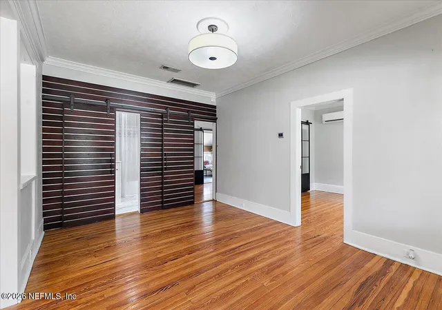 Photo 3 of Single family home for sale at 1031 Riviera St, Jacksonville, FL 32207 | MLS# 2152981 | Listing updated on 2026-09-14