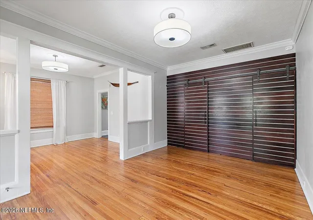 Photo 4 of Single family home for sale at 1031 Riviera St, Jacksonville, FL 32207 | MLS# 2152981 | Listing updated on 2026-09-14