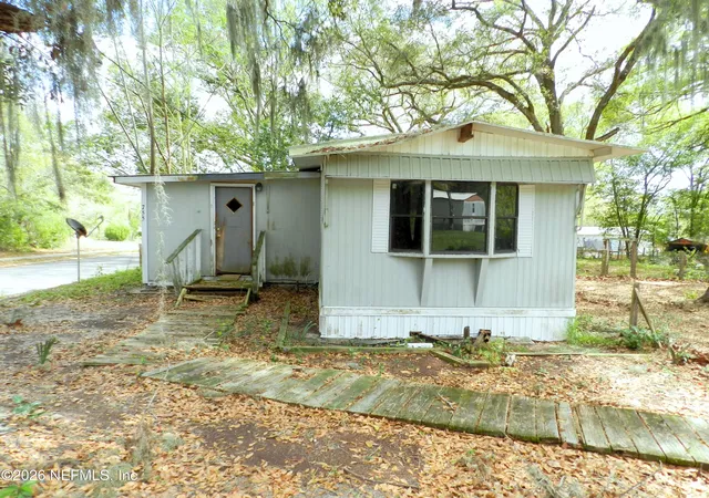 Photo 3 of Sale Pending at 755 SW Jasmine Ave, Keystone Heights, FL 32656 | MLS# 2151875 | Listing updated on 2026-09-28