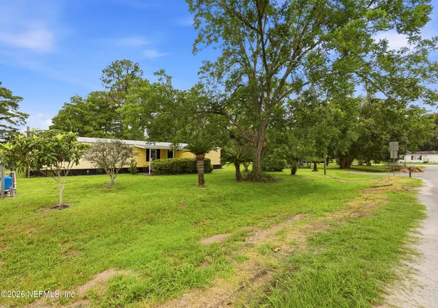 Homes for sale in Satsuma, FL | 101 Waterway Ave, Satsuma, FL 32189 | MLS# 2151992