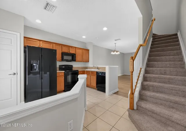 Photo 2 of Sale Pending at 8099 Summer Cvs Ct, Jacksonville, FL 32256 | MLS# 2152110 | Listing updated on 2026-09-02