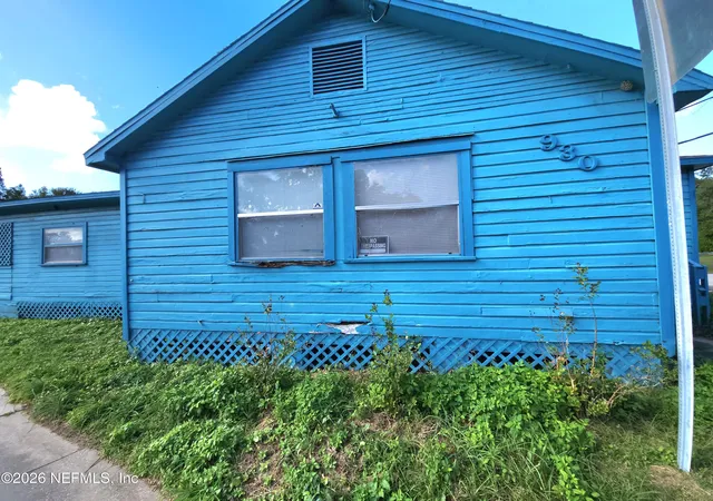 Photo 3 of Sale Pending at 930 Cesery Blvd, Jacksonville, FL 32211 | MLS# 2152087 | Listing updated on 2026-08-17