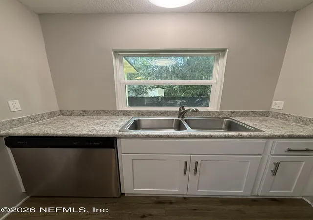 Photo 3 of Single family home for sale at 2934 Bethel Ct, Jacksonville, FL 32207 | MLS# 2152012 | Listing updated on 2026-07-20