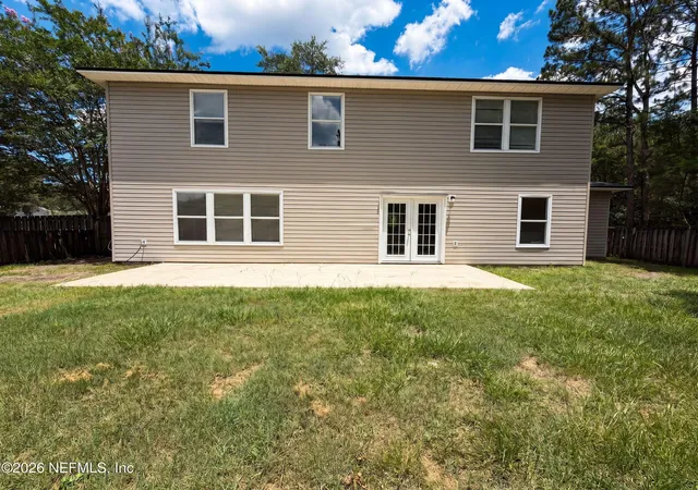 Photo 4 of Sale Pending at 7002 Beekman Lake Dr, Jacksonville, FL 32222 | MLS# 2151964 | Listing updated on 2026-08-27