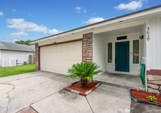 Photo 3 of Single family home for sale at 3639 Lone Eagle Rd, Jacksonville, FL 32257 | MLS# 2152414 | Listing updated on 2026-09-04