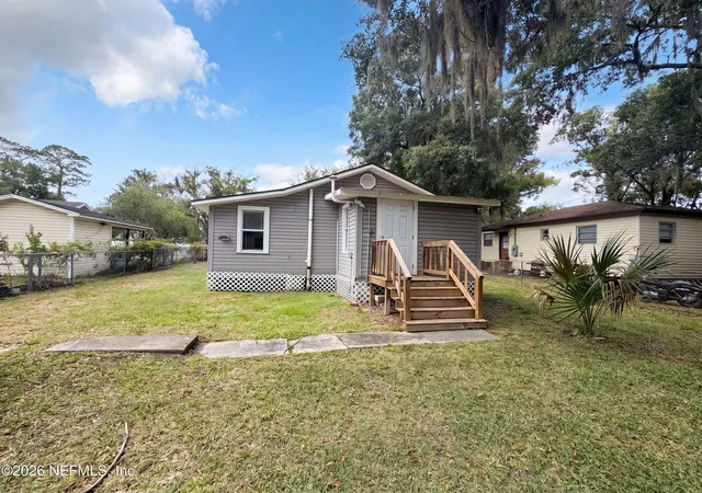 16th image of 642 Gardiner St, Starke, FL 32091 | MLS# 2151981