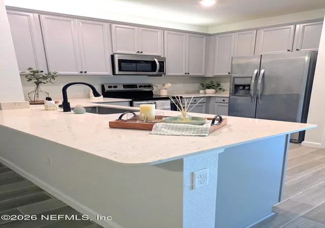 Photo 4 of Townhouse for sale at 1329 Salt Ridge Ave, Jacksonville, FL 32218 | MLS# 2152347 | Listing updated on 2026-08-20