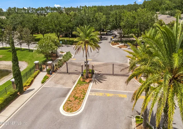 Photo 3 of Townhouse for sale at 13358 Ocean Mist Dr, Jacksonville, FL 32258 | MLS# 2152418 | Listing updated on 2026-09-01