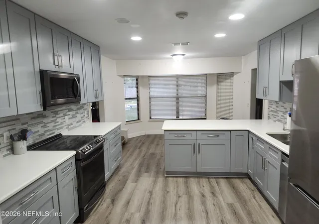 Photo 3 of Sale Pending at 10348 Sequoya Dr, Jacksonville, FL 32257 | MLS# 2152129 | Listing updated on 2026-08-31