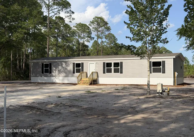 5th image of 114 Nutmeg Trl, Interlachen, FL 32148 | MLS# 2152078